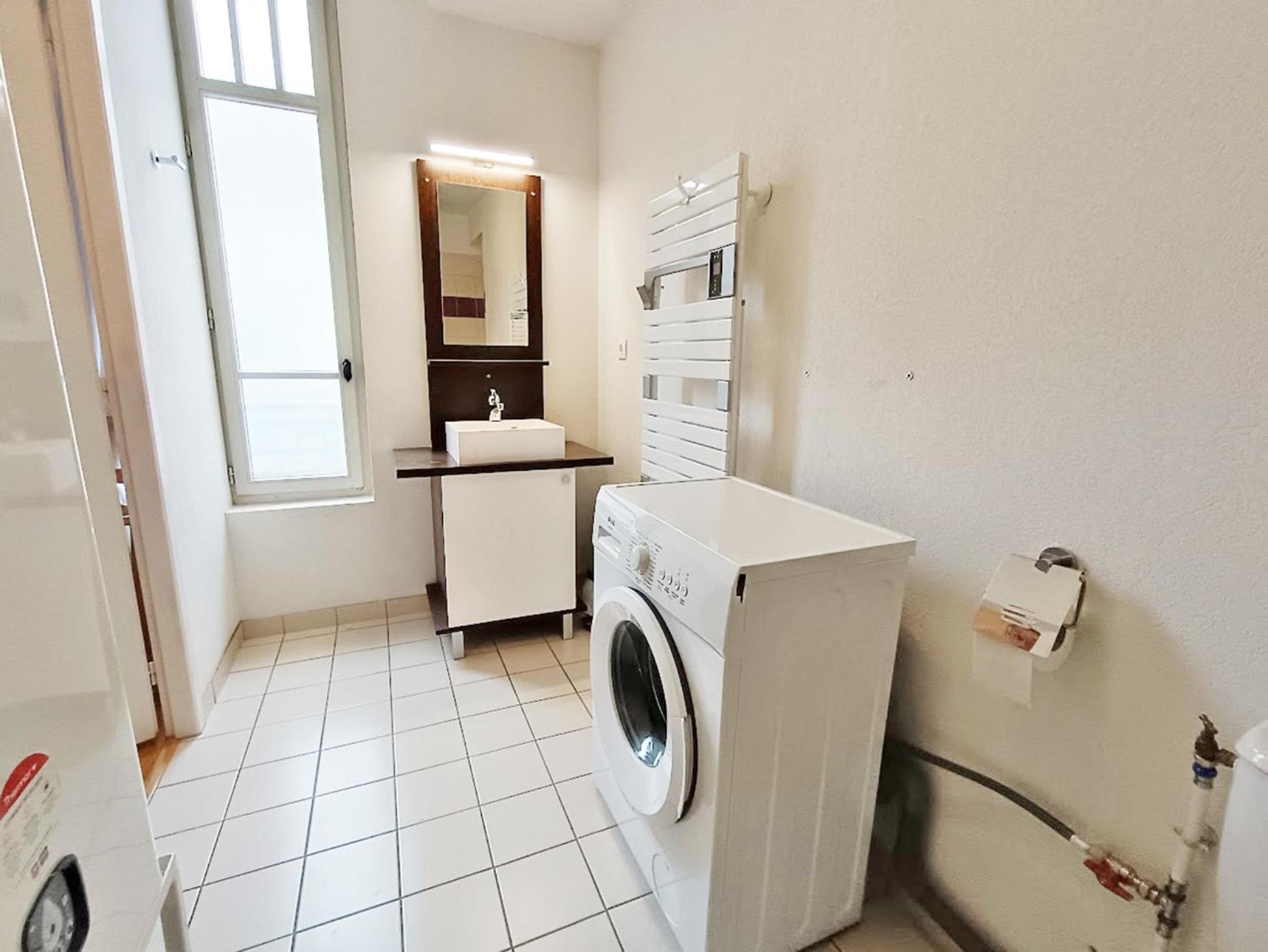 Апартаменты Il Etait Une Fois Luchon, T2, Centre Luchon, Wifi, Casier A Skis, Ascenseur, 4 Personnes Bagneres-de-Luchon Экстерьер фото